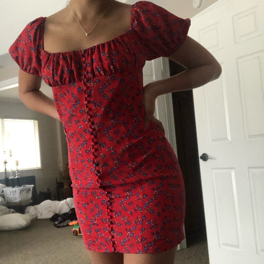 BRAND NEW ZIP UP FLORAL DRESS SIZE M